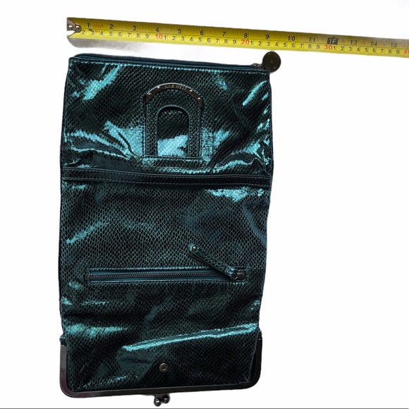 Nine West Reversible Black Green Clutch Snake Pattern On Both Sides Kiss Lock - Picture 7 of 15